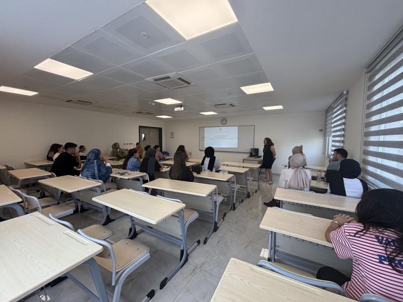 Sosyal Hizmet Bölümü Birinci Sınıf Öğrencilerine Yönelik Oryantasyon Programı Ge...